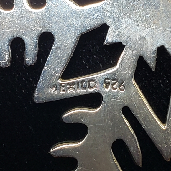 Sterling silver snowflake pin/pendant - Picture 4 of 7